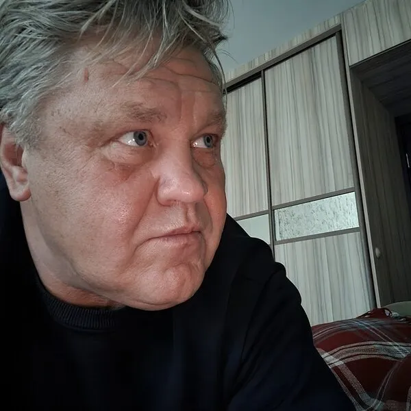 Авьюрд